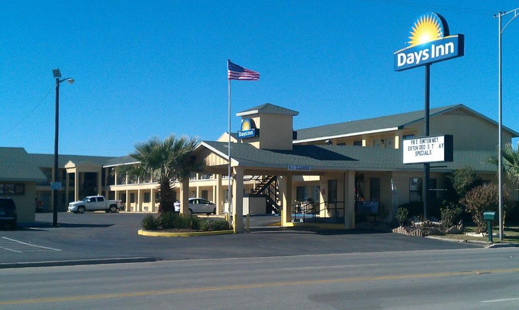 Days Inn By Wyndham Snyder Exterior foto